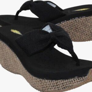 VOLATILE Women’s Tulane Wedge Sandals Black Fabric Thong Slip-On 10M NIB